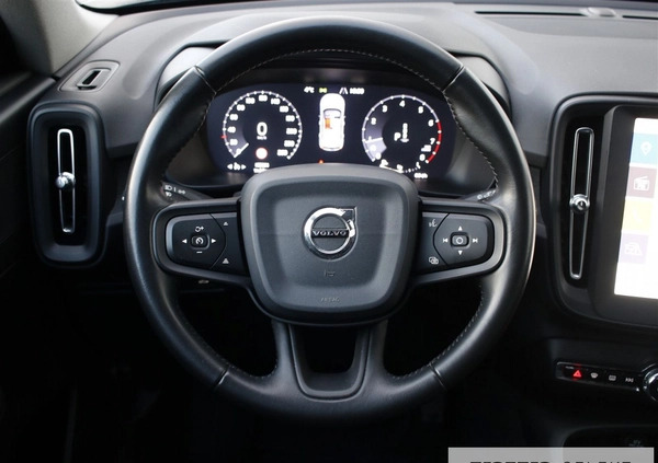Volvo XC 40 cena 103555 przebieg: 125863, rok produkcji 2019 z Rydułtowy małe 352